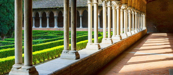 Cloisters and Courtyard Garden of Dominican monastery Couvent des Jacobins in Toulouse