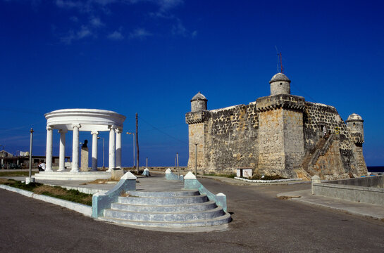 Monument At Roadside, Ernest Hemingway, Cojimar, Cuba