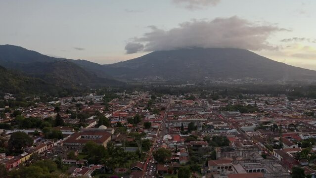 Atardecer Ciudad Antigua Guatemala en Guatemala