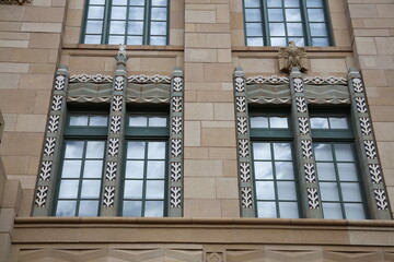 Obraz premium old windows in a building