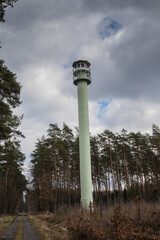 wieża przeciwpożarowa w lesie w Suszcu - obrazy, fototapety, plakaty