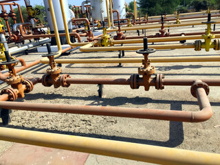 Pipeline and control valve with bypass assembly for redundancy 