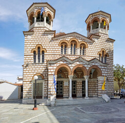 Fototapeta premium church orhtodox in central square of arta city greece st dimitrios