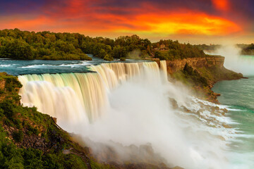 American falls at Niagara falls