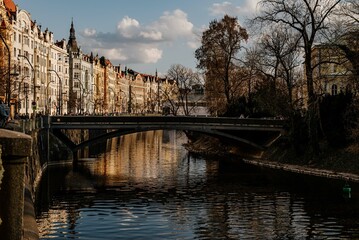 Panorama Pragi, blisko rzeki - obrazy, fototapety, plakaty