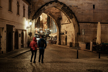 Stare miasto w Pradze w nocy