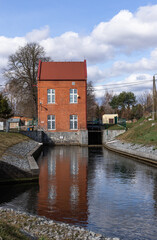Fototapeta na wymiar Hydroelectric power plant in Pruszcz Gdański 