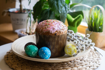 Easted decorations with colored eggs