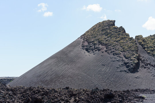 Erloschener Vulkan auf Lanzarote, Kanarische Inseln