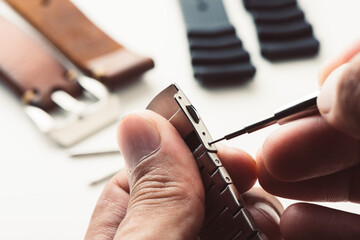 using spring bar tool