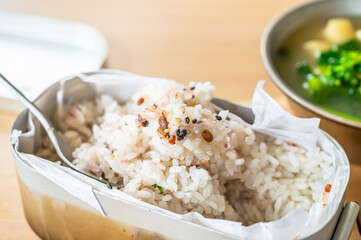 メスティンで炊いた雑穀米