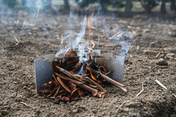 庭の小さな焚き火