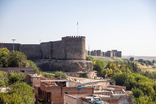The wall of Diyarbakir (Diyarbakir surlari in Turkish)