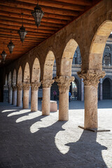 Diyarbakir Ulu Mosque, located in Turkey, is a historical monument located on the walls of Diyarbakir Castle, to the west of the axis connecting the Harput Gate and the Mardin Gate.