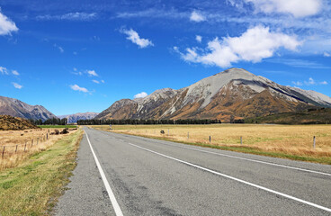 Road to Cragieburn Range - New Zealand