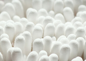 Obraz premium 耳かき用の綿棒Cotton swab for earpick