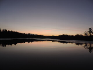 Fototapeta na wymiar Sunset reflection lake