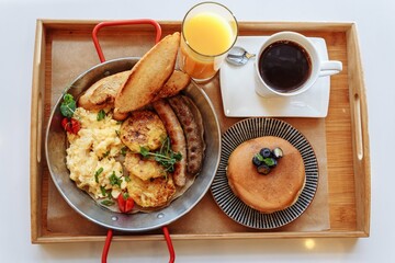 Obraz na płótnie Canvas Delisious breakfast in a cafe 