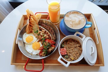 Delisious breakfast in a cafe 