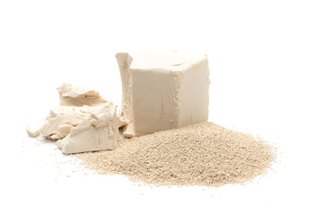 Dry and Raw Compressed Baking Yeast