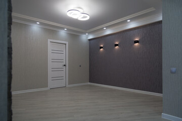 Large hall at the entrance to the apartment.