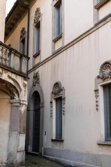 Fototapeta na wymiar old vintage window in a beautiful European architecture building