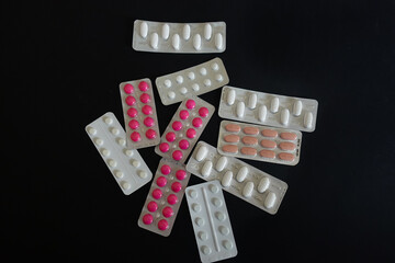 Plaquettes de médicaments de toutes les couleurs