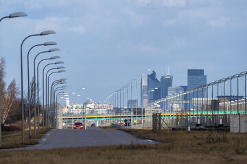 Warszawa z perspektywy autostrady