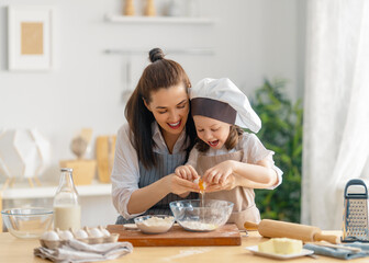 family are preparing bakery together