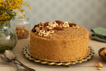 Caramel biscuit cake