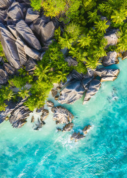 Paradise beach on the island of La Digue in the Seychelles. Anse Source D'Argent