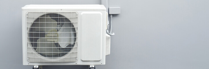 Turn on the air conditioner compressor at 25 degrees Celsius to save electricity at home.