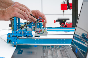 Assembling CNC Laser Cutting Machine for Precision Medical Equipment Parts