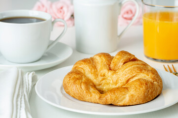 ELEGANT, FANCY, STYLISH AND LUXURY BREAKFAST IN HOTELS WITH CROISSANT, COFFEE,
ORANGE JUICE. FOCUS SELECTED.
