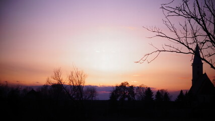 Fototapeta na wymiar sunset in the woods