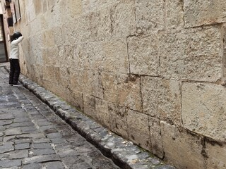 the narrow streets of was suitable as a hide-and-seek game for children