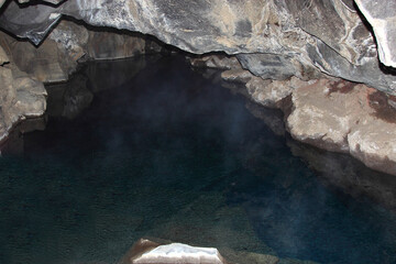 Island - Grjotagja-Höhle / Iceand - Grjotagja Cave /