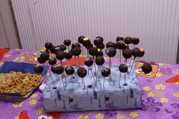 small round chocolate pop cakes