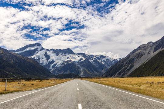 road to the mountains