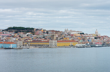 Fototapeta na wymiar Ansicht vom Stadtviertel Alfama in Lissabon, Portugal
