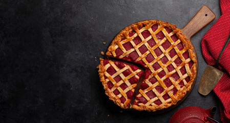 Sweet raspberry and strawberry jam cake