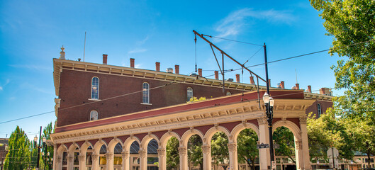 Ankeny Plaza columnade and trees, Portland - Oregon.