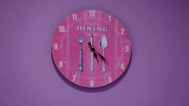4k Purple wall n pink clock with dining spoon n fox picture TimeLapse
