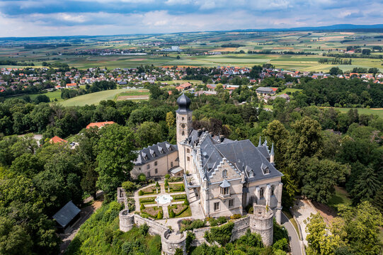 Aerial view, Callenberg Castle, hunting lodge and summer palace of the Dukes of Saxe-Coburg and Gotha, Coburg, Upper Franconia, Bavaria, Germany