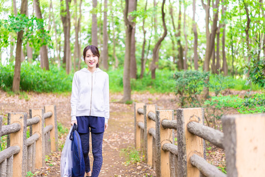 「山ガール」の画像 2,691 件の Stock 写真、ベクターおよびビデオ Adobe Stock