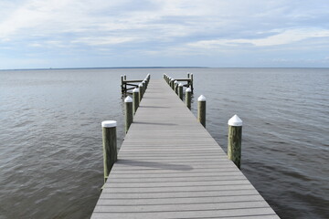 Obraz premium wooden pier on the lake