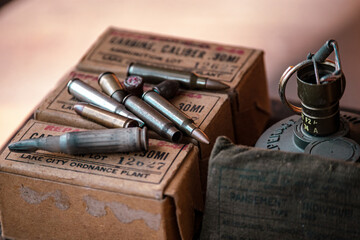 WWII ammunition/Munitions de la seconde guerre mondiale