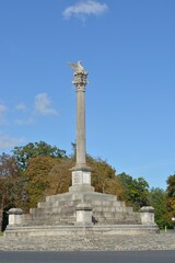 Fototapeta na wymiar monument to the soldier