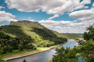 Heideberg in Königstein in der Sächsischen Schweiz -  Aussicht übers Elbtal Richtung Lilienstein