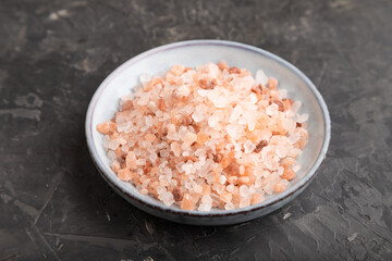 pink salt in a bowl